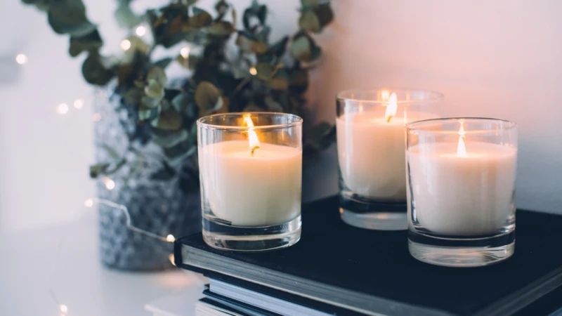 nến thơm khử mùi sơn nhà